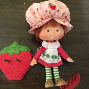 Strawberry shortcake porcelain doll set full !!